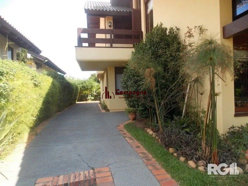 CASA EM CONDOMÍNIO DE ALTO PADRÃO — foto 2