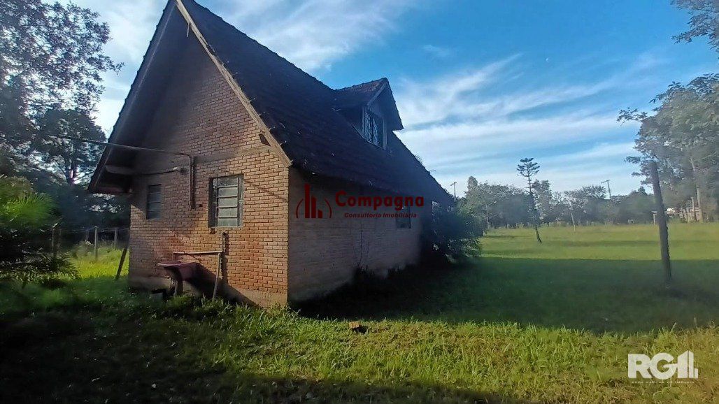 Sítio com 7.000m² no Parque Florestal Itapuã composto por dois terrenos, o primeiro medindo 3.420m² e o segundo 3.562,50m² Uma excelente opção para quem busca tranquilidade mesmo dentro da cidade. — foto 3
