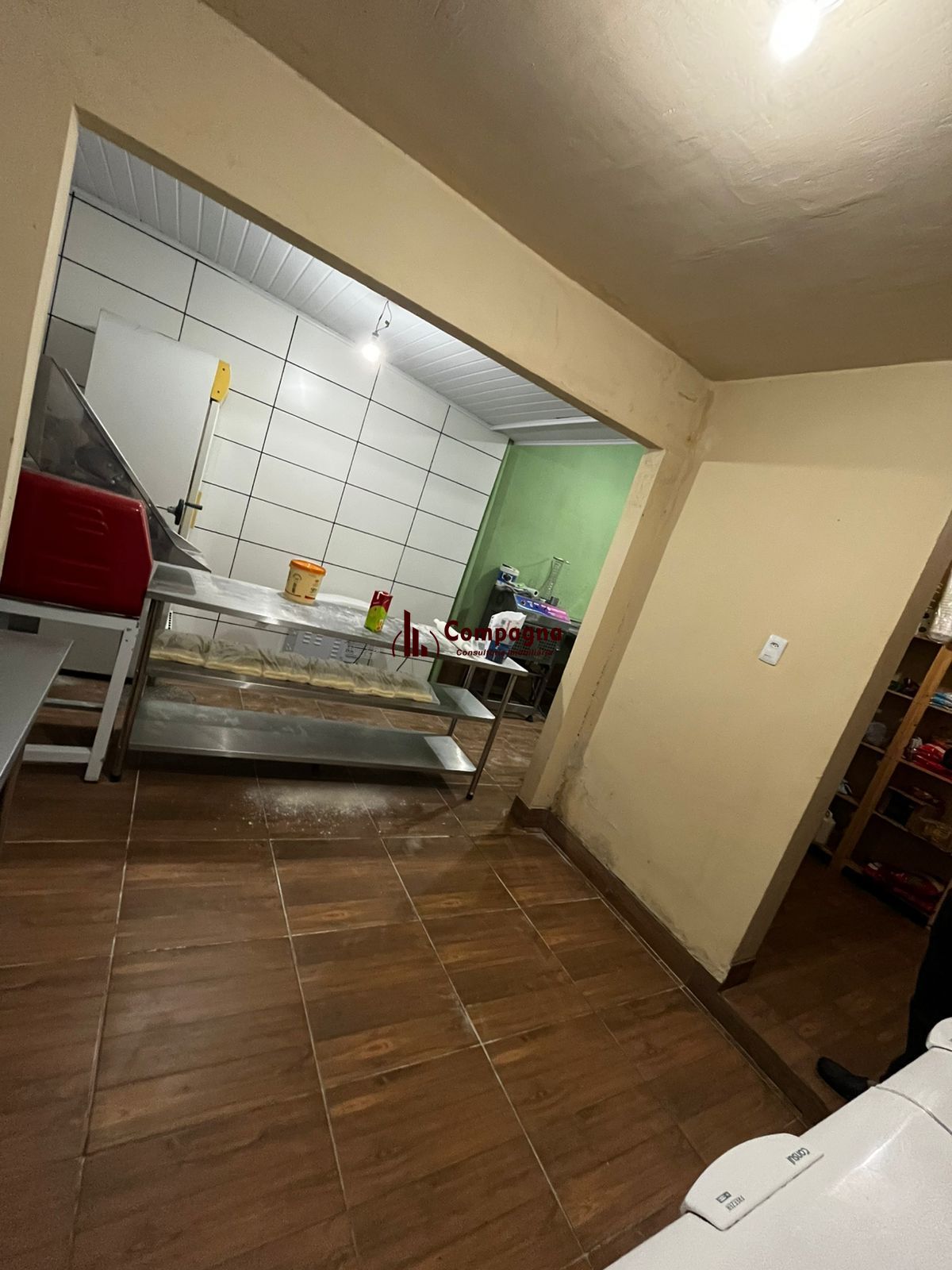 **Oportunidade Única! Casa Comercial no coração da Hípica, Porto Alegre!** — foto 5