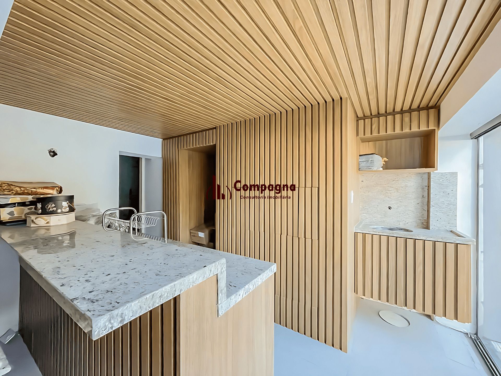 Casa Reformada com Piscina, 370m², 2 Suítes com Closet no Três Figueiras – POA — foto 3