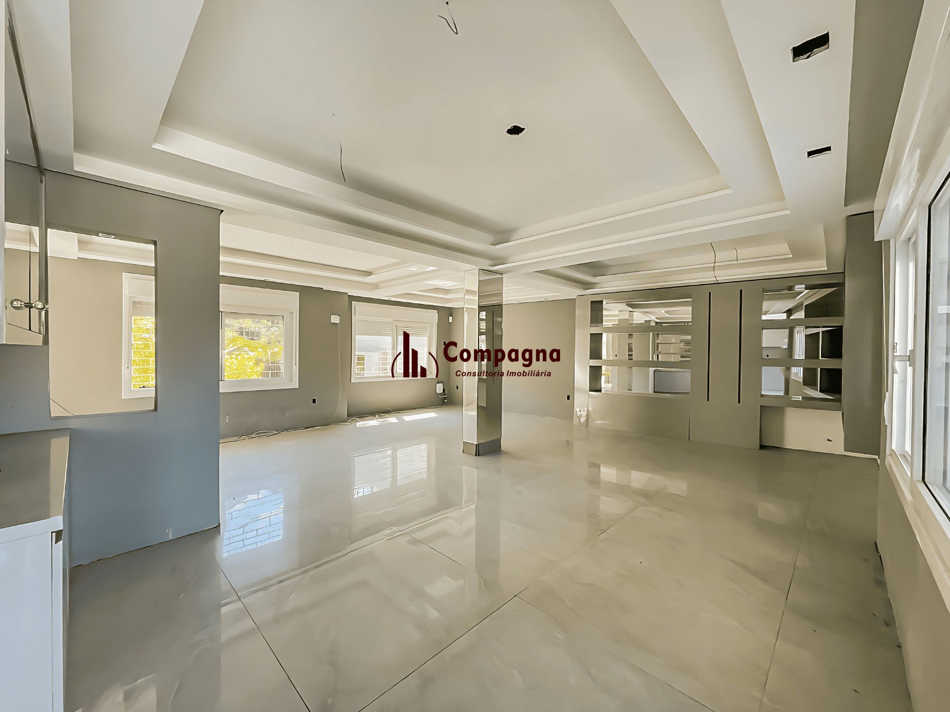 Casa Reformada com Piscina, 370m², 2 Suítes com Closet no Três Figueiras – POA — foto 4