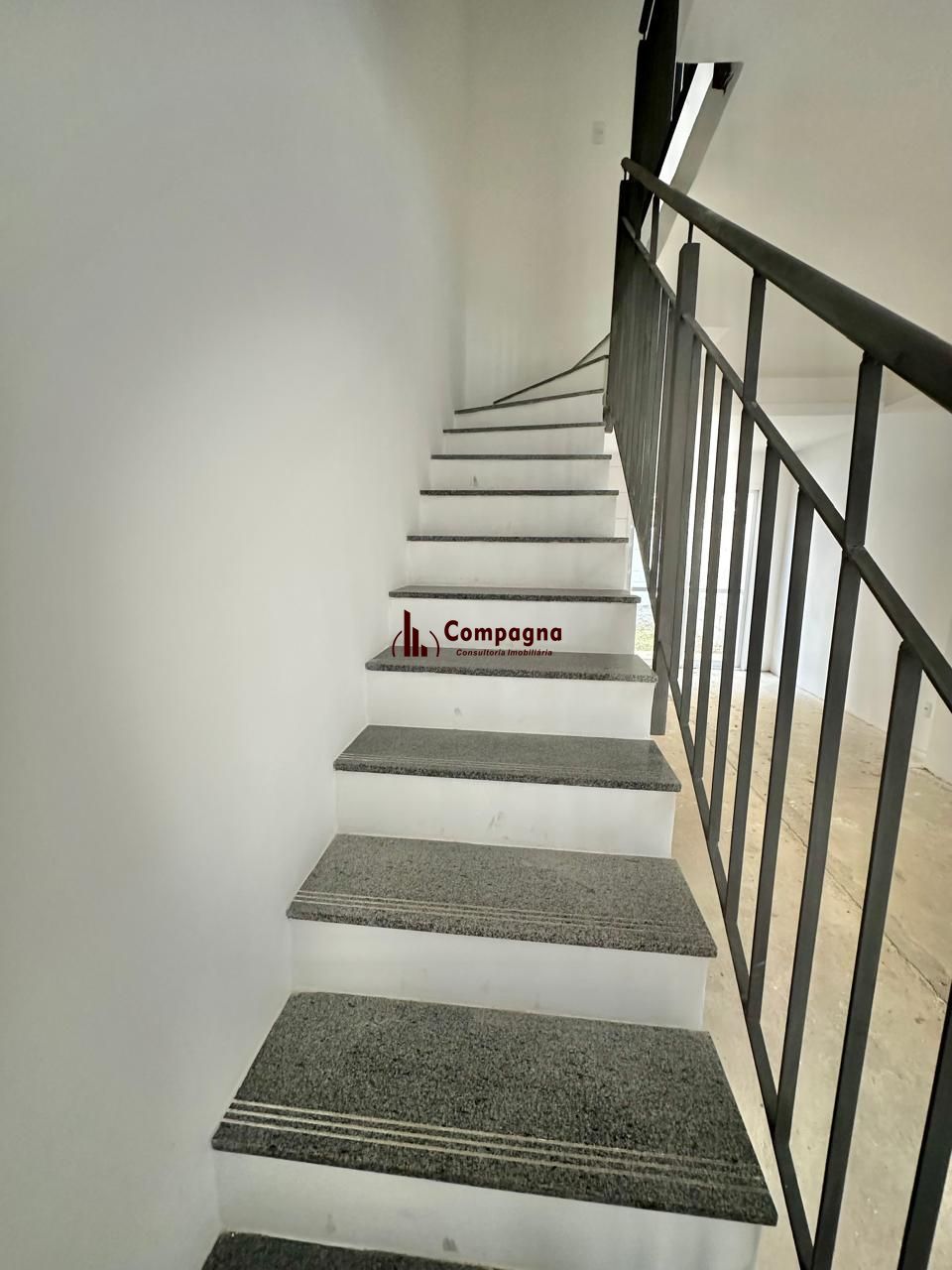 Excelente casa a venda em condomínio fechado no bairro Vila Nova. — foto 2