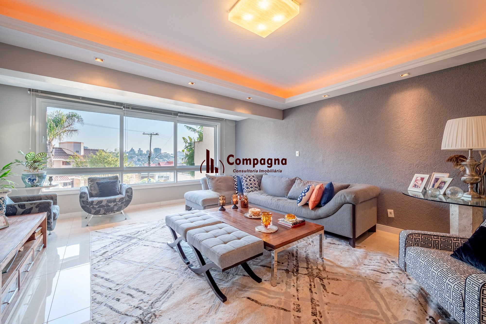 Casa com 357m² e 4 dormitórios, 3 suítes, 3 vagas — foto 2