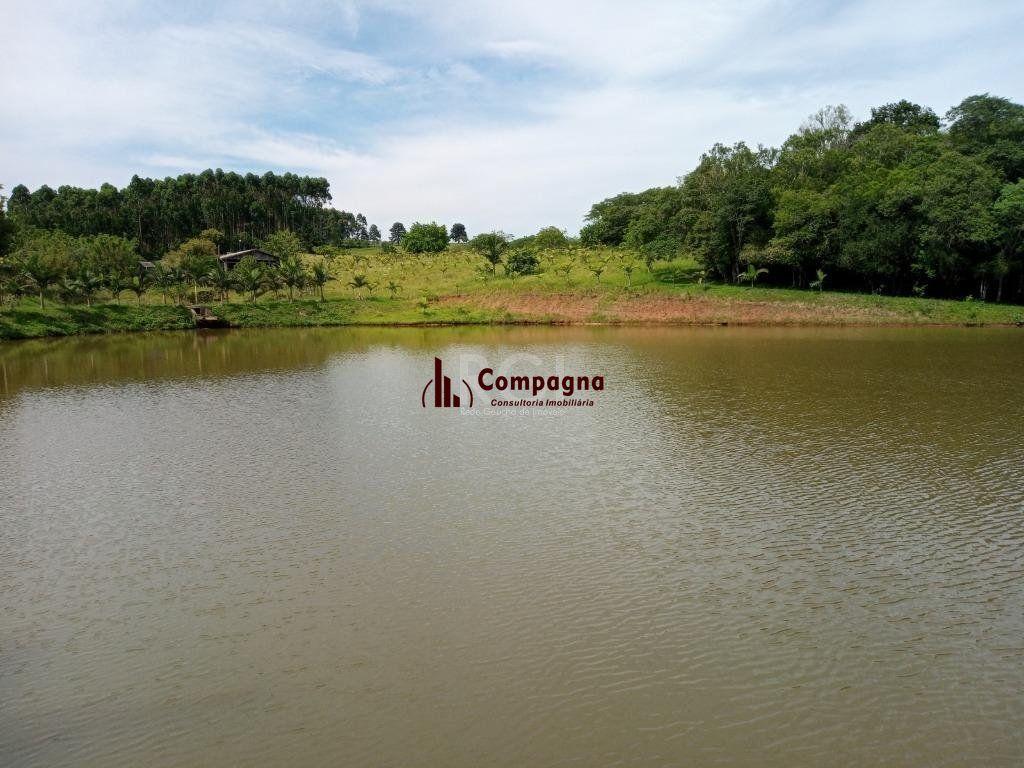 Boletto Imóveis vende Sitio na RS, Com 7 casas, 2 comerciais, excelente local para vários seguimento fácil acesso , rota para gramado, R$3.900,000,00 — foto 3