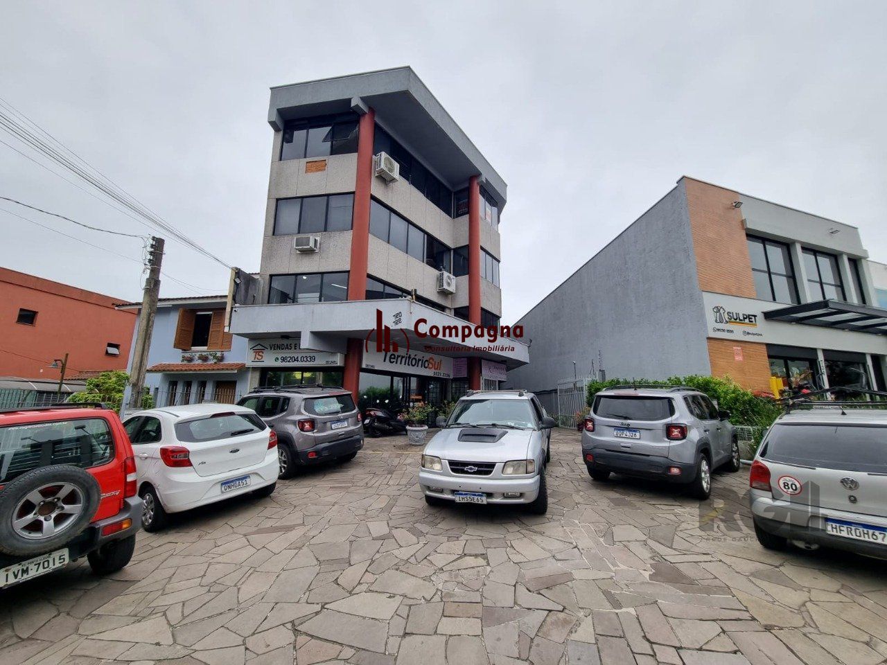 Sala comercial Bairro Ipanema / Prédio com Elevador e Estacionamento