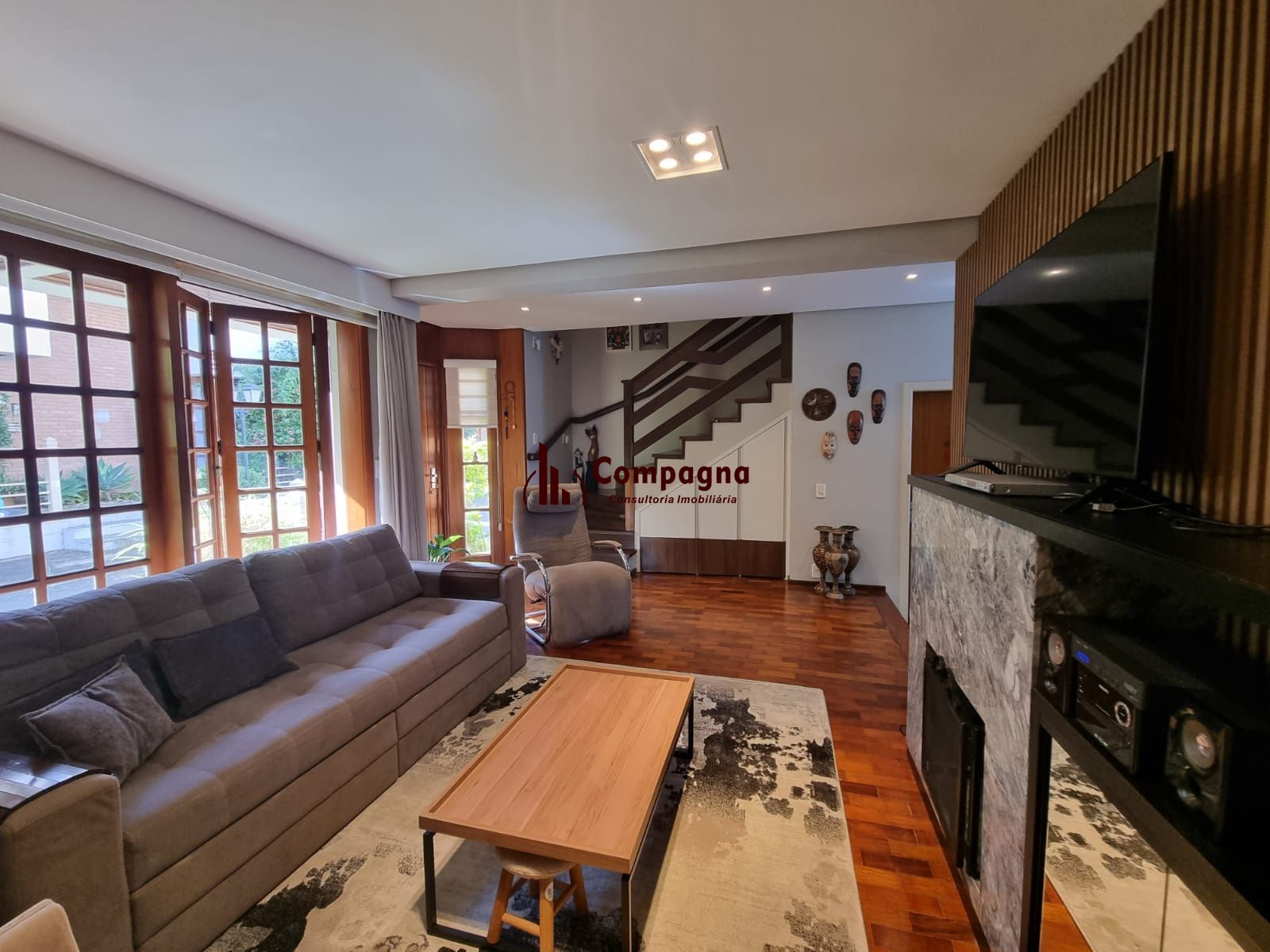 Casa de 3 Dormitórios em Condomínio Fechado Infra Completa — foto 4