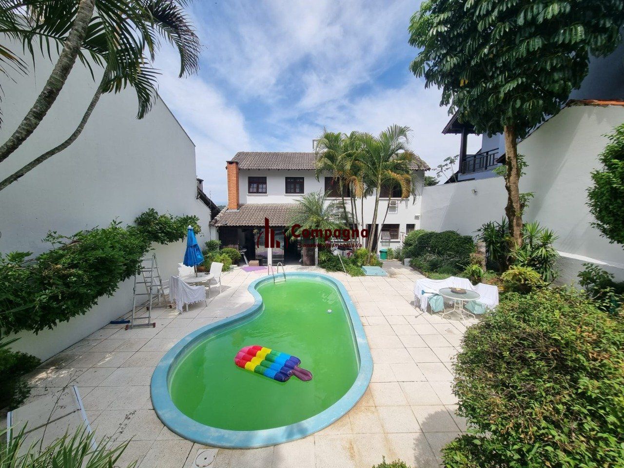 Casa Bairro Jardim Isabel/ Amplo Pátio / Piscina / 3 Dormitórios