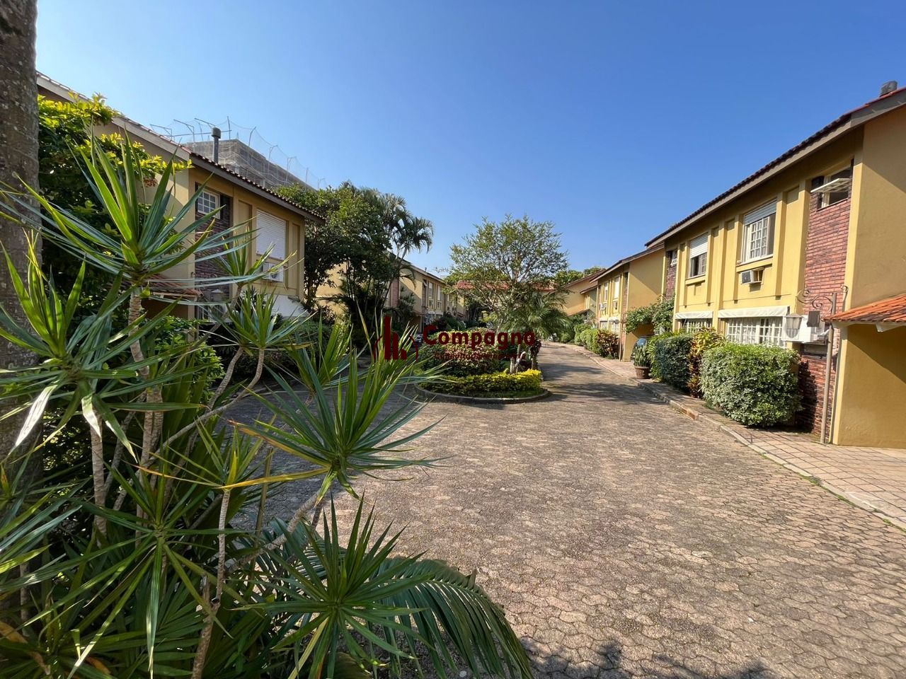 CASA EM CONDOMÍNIO / TRISTEZA / ZONA SUL — foto 2