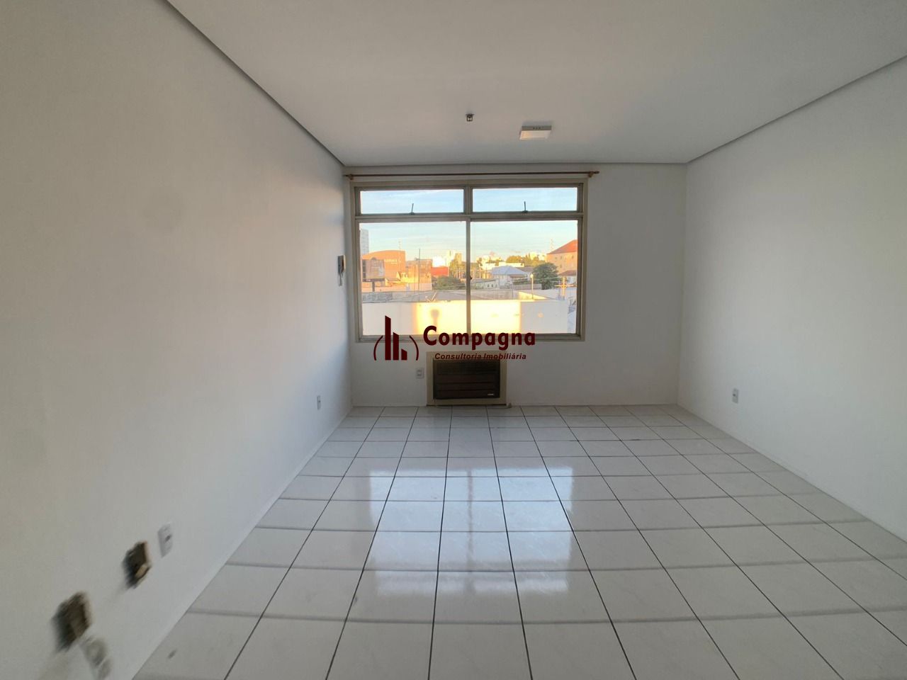 Sala Comercial Bairro Menino Deus — foto 3