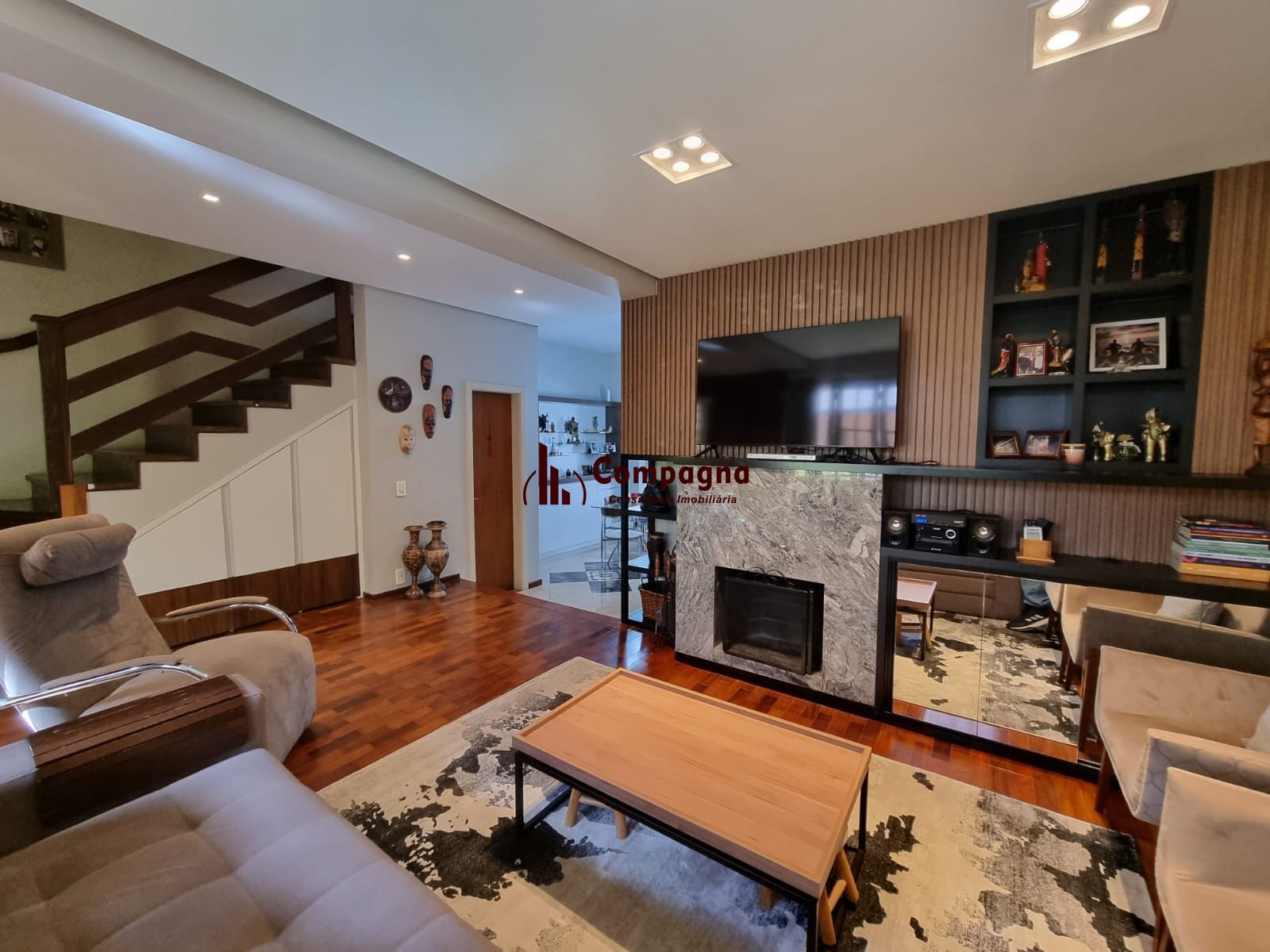 Casa de 3 Dormitórios em Condomínio Fechado Infra Completa — foto 2