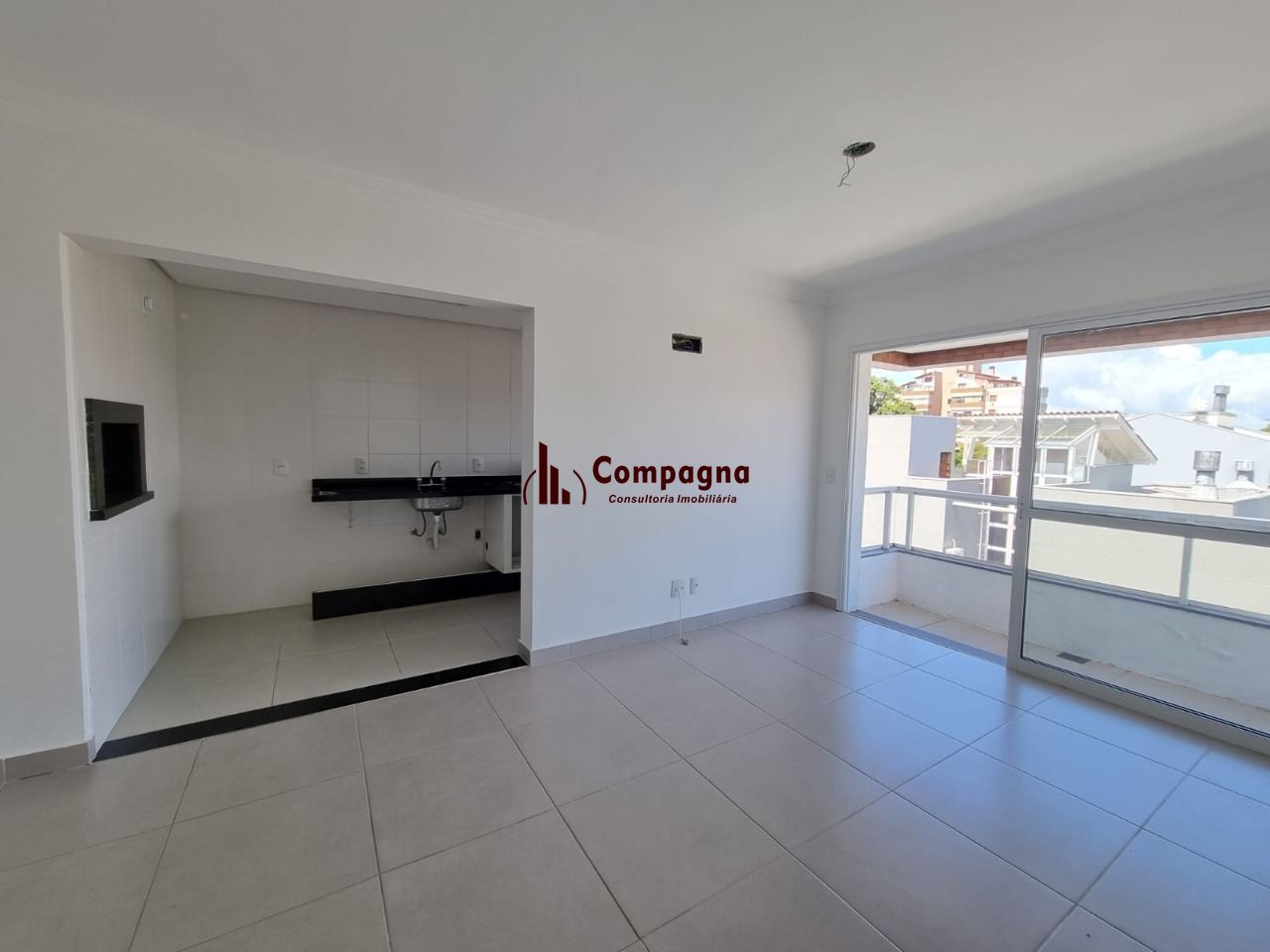 Apartamento 02 Dormitórios Com Sacada Bairro Tristeza