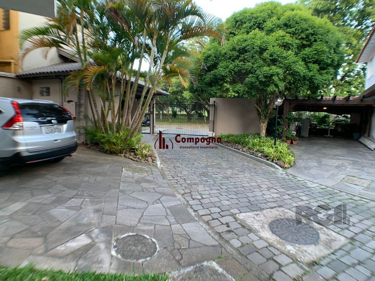Casa 03 Dormitórios Condomínio Fechado Bairro Jardim Isabel — foto 3