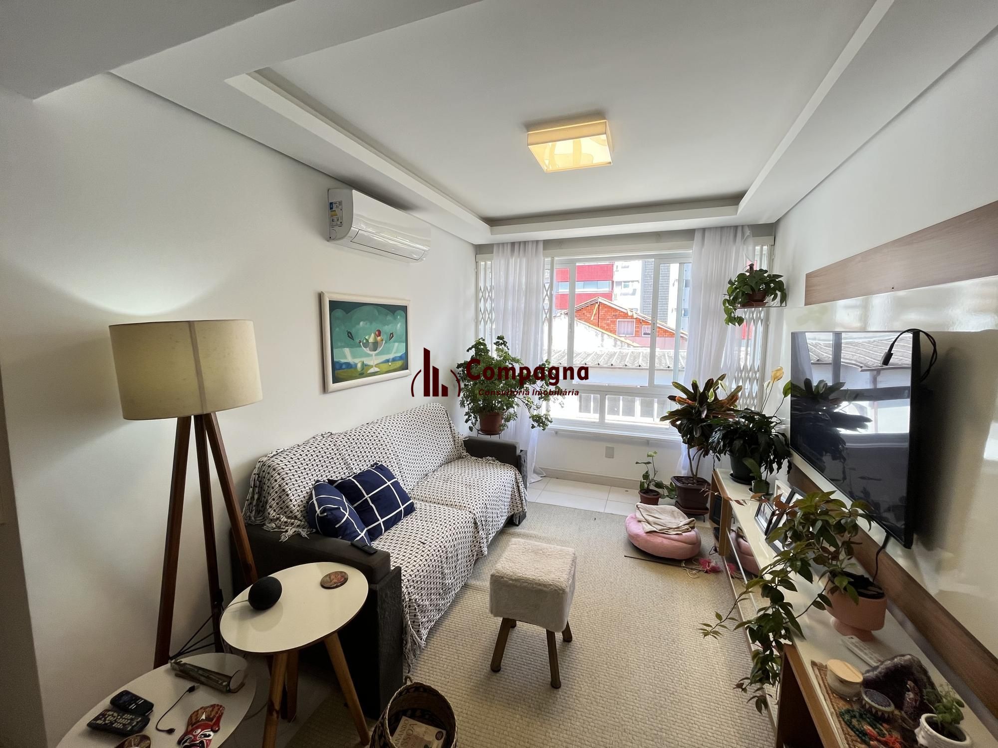 Apartamento de 2 quartos, suíte e 1 vaga de garagem no bairro Santana em POA/RS — foto 3
