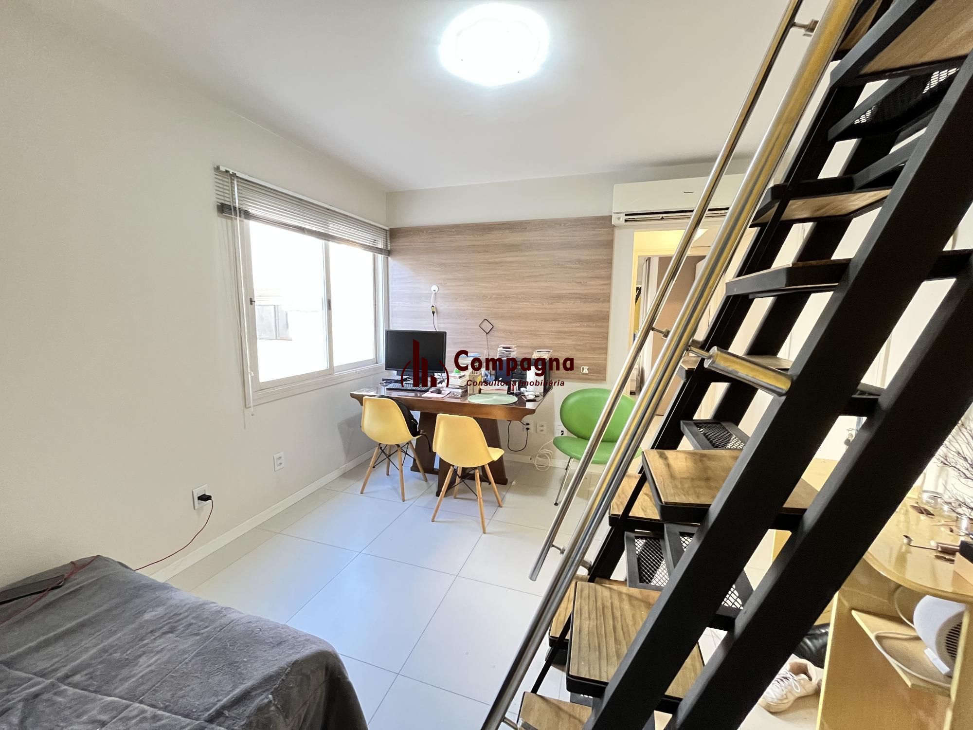 Apartamento de 2 quartos, suíte e 1 vaga de garagem no bairro Santana em POA/RS — foto 5