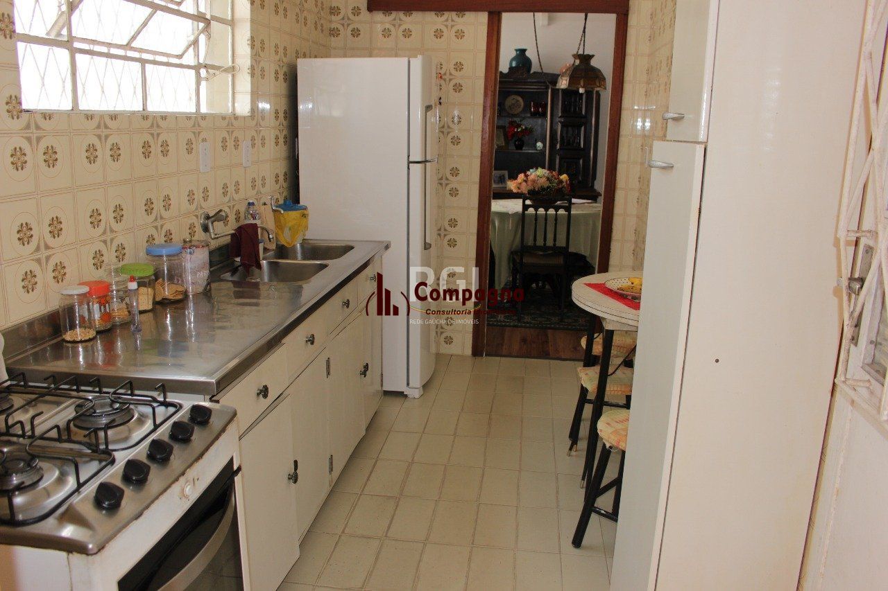 Casa para Venda - 208m², 3 dormitórios, 1 vaga - Partenon — foto 5