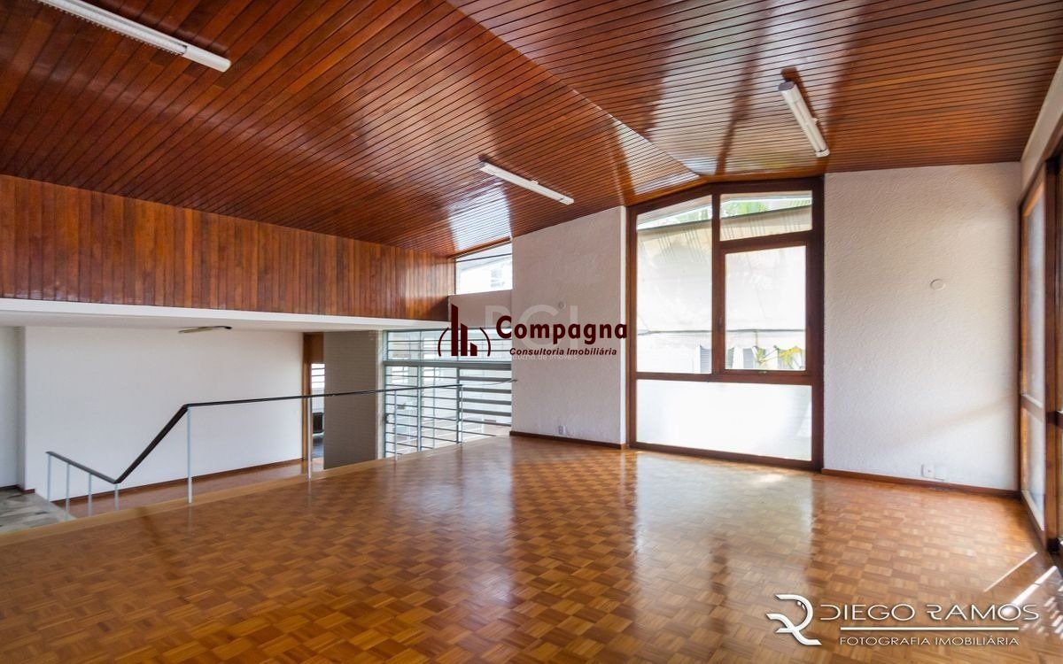 Venda de casa residencial 25,00m x 80,00m- Menino Deus. 4 vagas, 4 dormitórios, sendo 1 suíte, 1 varanda, lareira e churrasqueira. — foto 4
