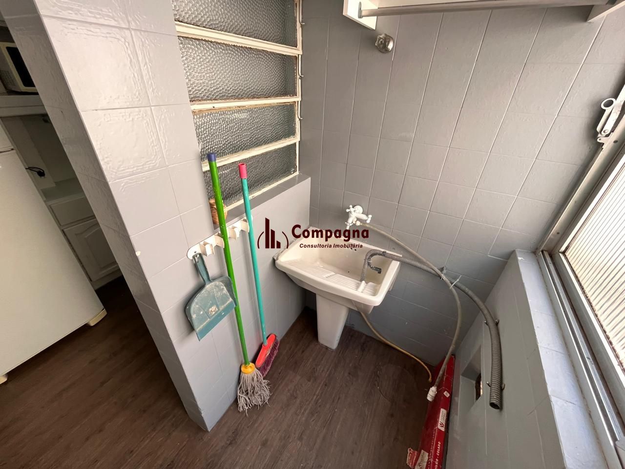 Apartamento de dois quartos e uma vaga de garagem no bairro Petrópolis em POA/RS — foto 5