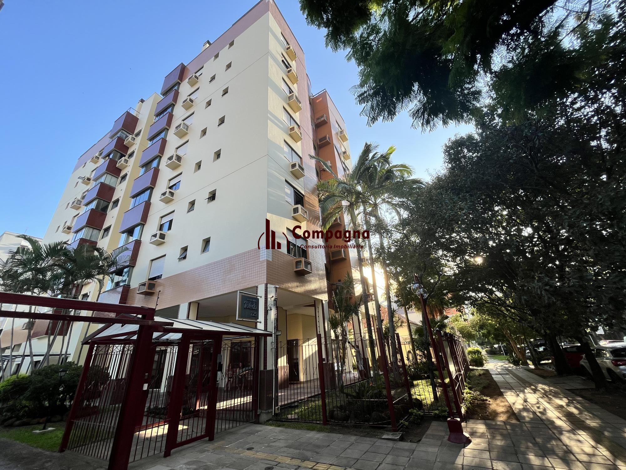 Cobertura de 3 quartos, suíte e 1 vaga de garagem no bairro Menino Deus — foto 2