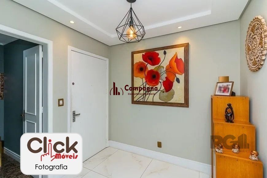Apartamento 4 dormitórios, sendo 1 suíte, 193 m² de área privativa e 2 vaga(s) de garagem. Localizado na Rua/Av. Carlos Gomes, no bairro Auxiliadora em Porto Alegre. — foto 5
