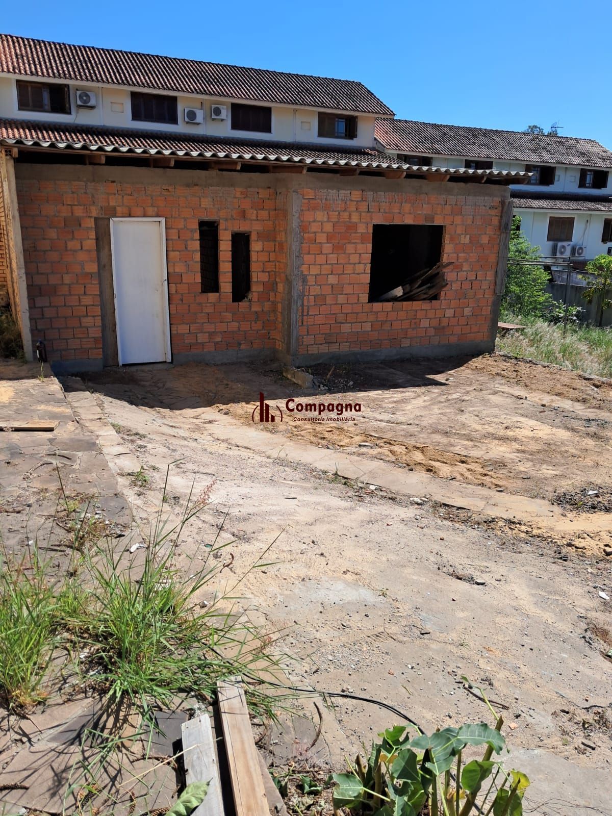 Terreno com 152,25 m² de área privativa