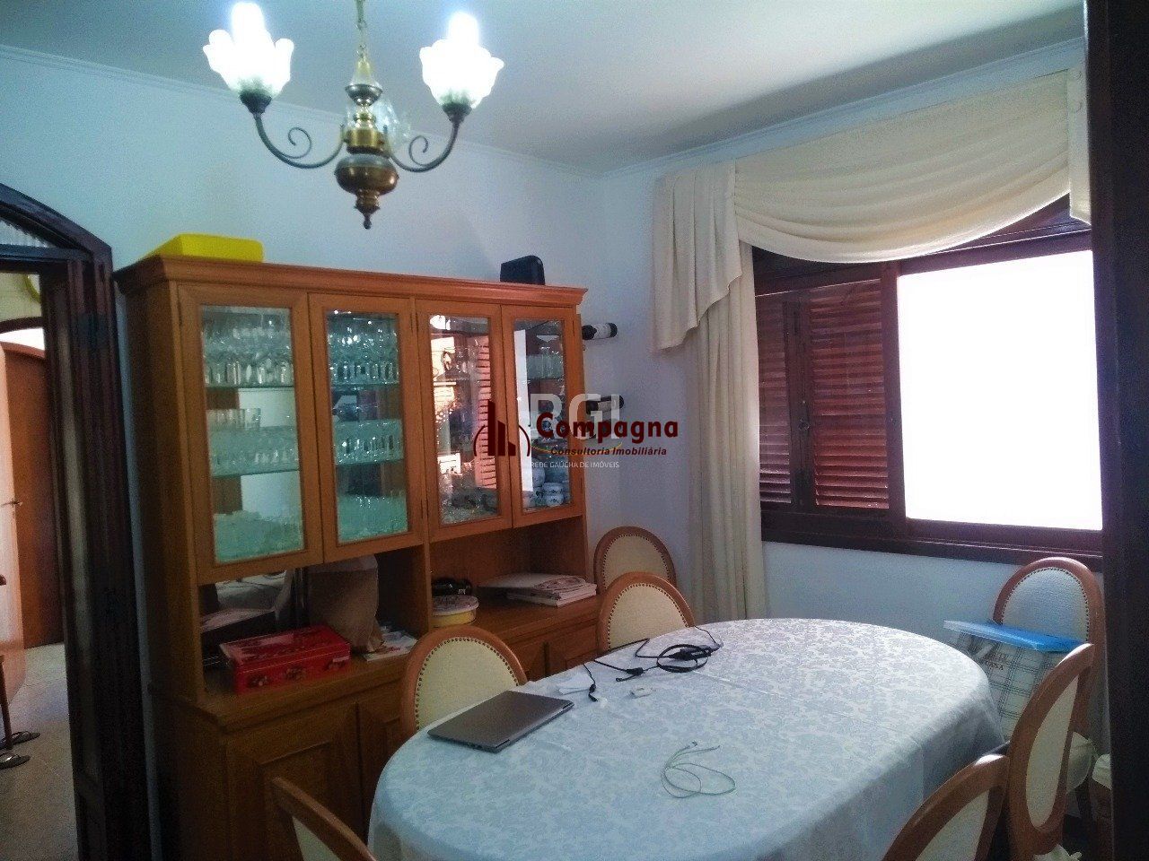 Casa para Venda - 175m², 4 dormitórios, sendo 2 suites, 2 vagas - Santa Cecília — foto 2