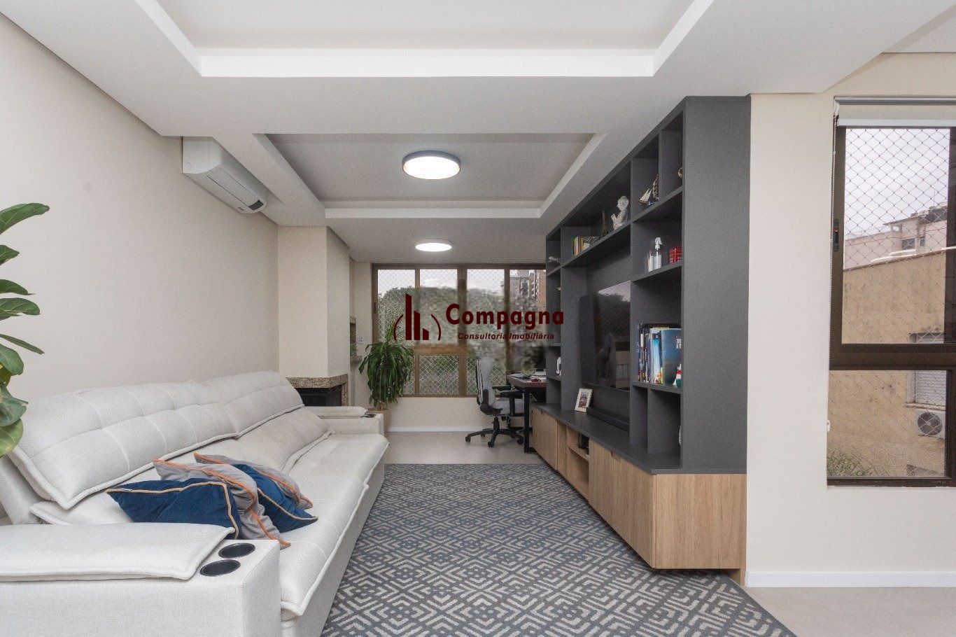 Apartamento de 3 quartos, suíte e 1 vaga de garagem no bairro Passo da Areia POA