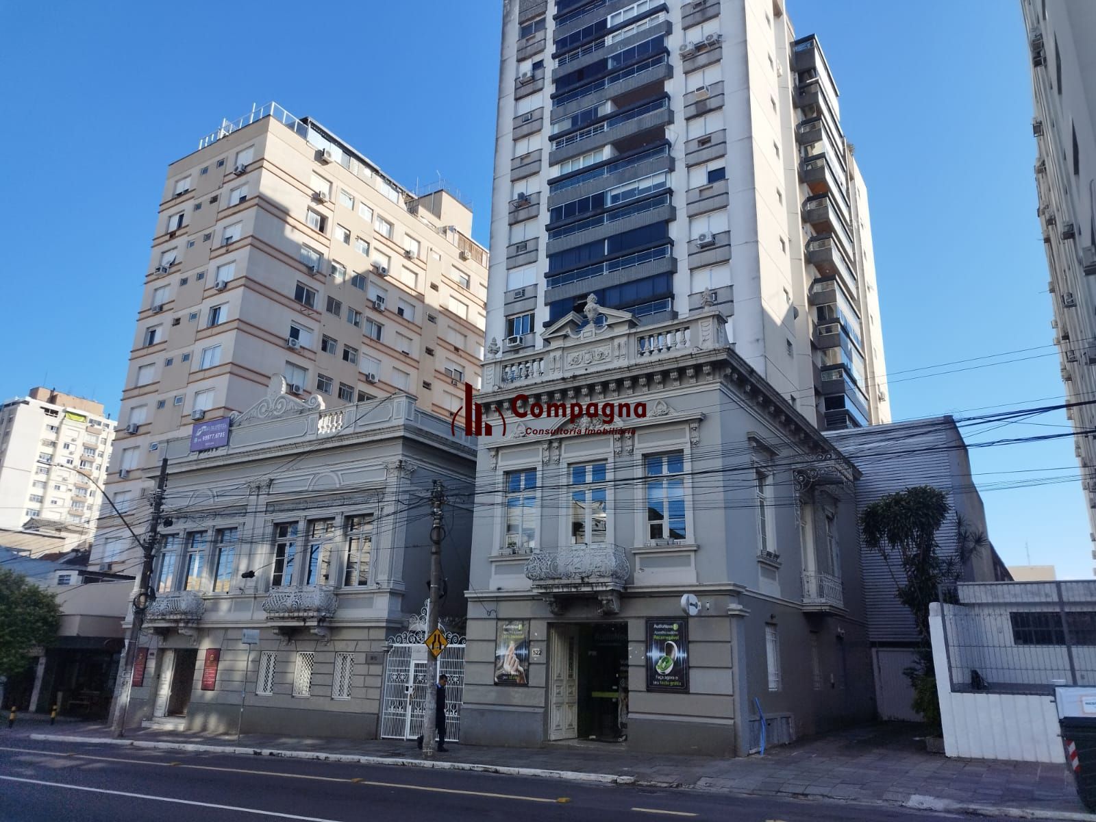 Cobertura de 2 dormitórios, e 1 vaga de Garagem, Av. Independência Porto Alegre-RS — foto 2