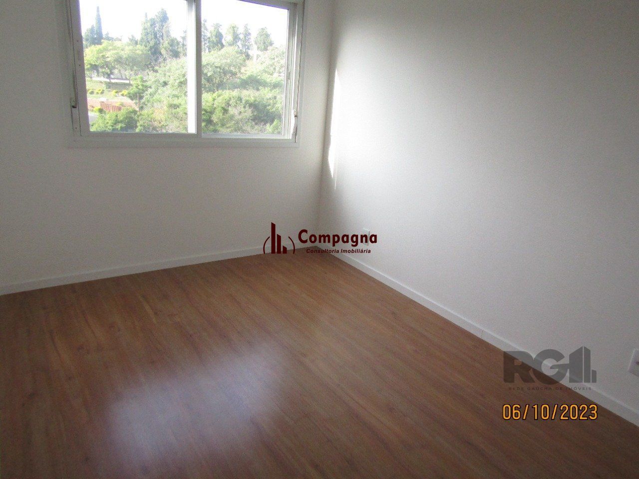 Apartamento para Venda - 56m², 2 dormitórios, 1 vaga - Azenha — foto 3