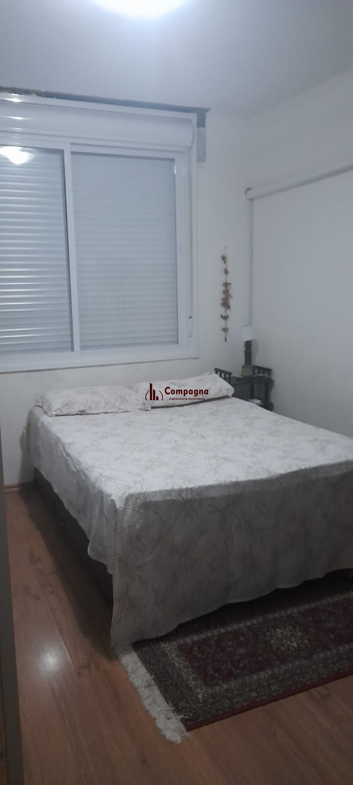Apartamento com 1 dormitório, 1 vaga, bairro Floresta.