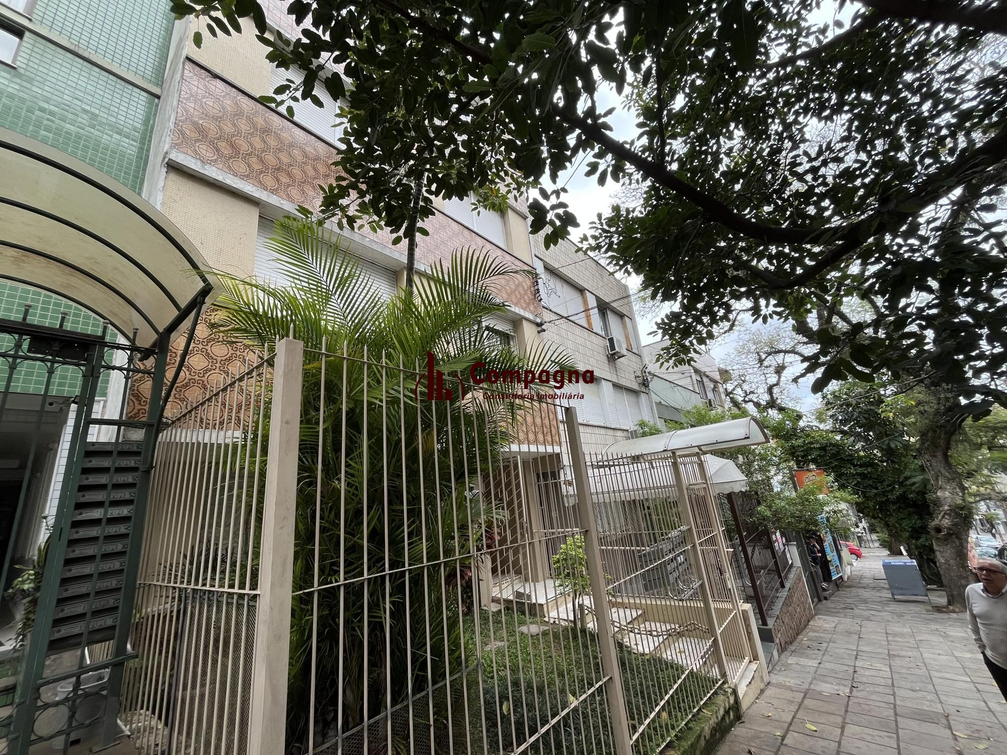 Apartamento de dois quartos no bairro Rio Branco em Porto Alegre