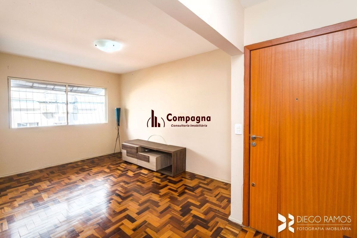 Apartamento para Venda - 82m², 3 dormitórios, sendo 1 suite, 1 vaga - Menino Deus — foto 2