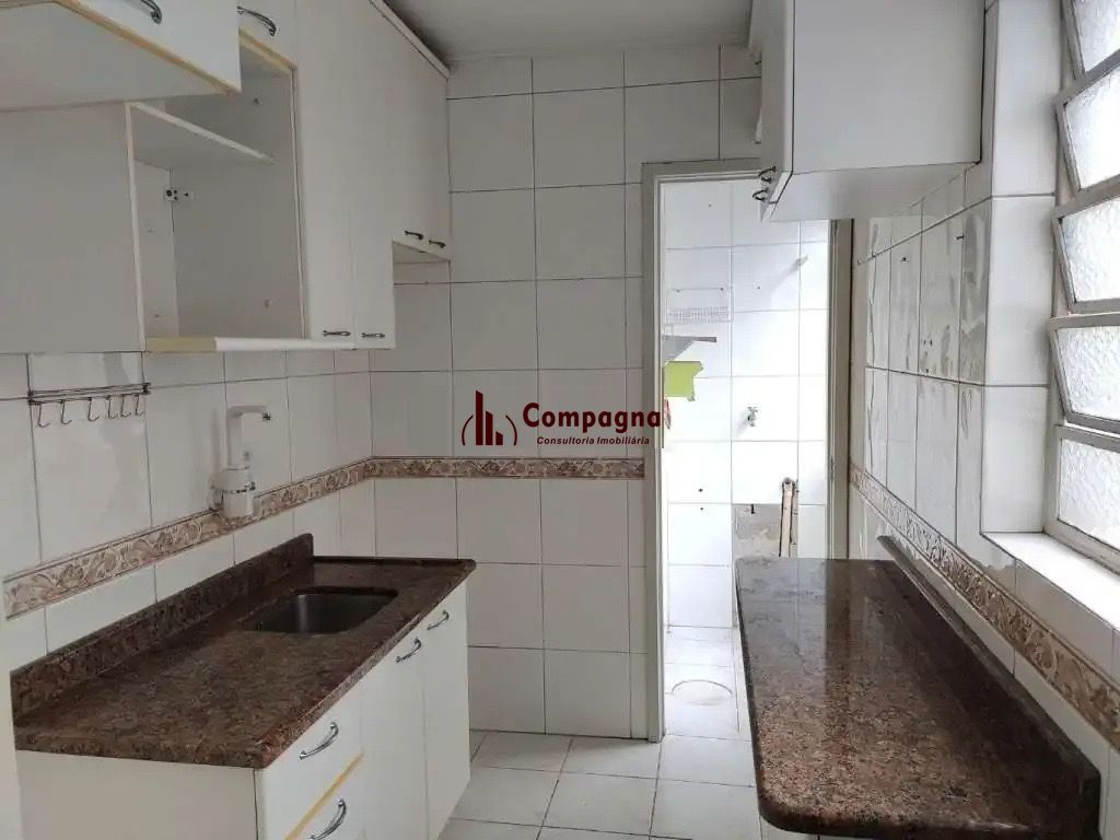 Apartamento de dois quartos no bairro Rio Branco em Porto Alegre — foto 2