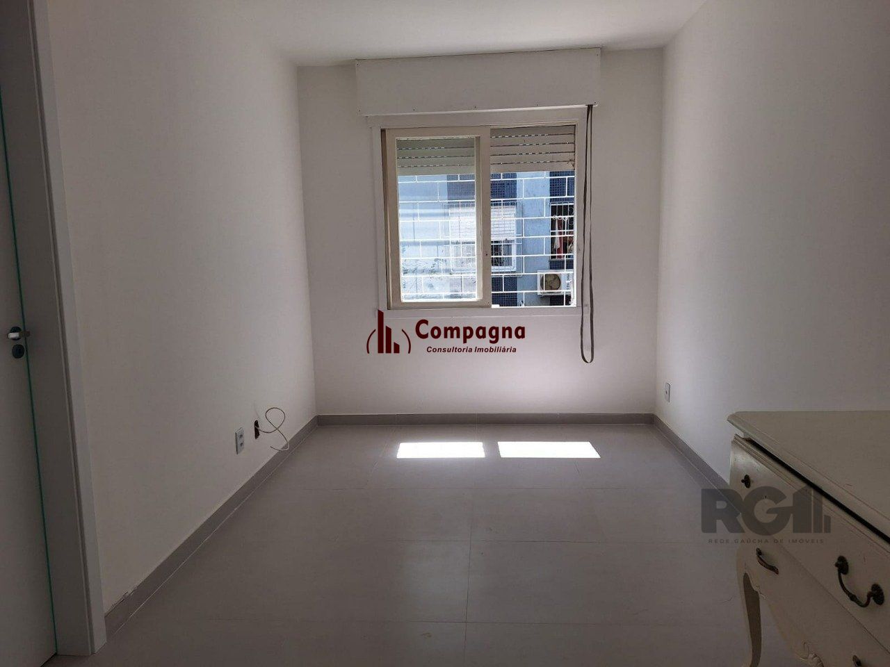 Apartamento térreo de um dormitório transformado em dois dormitórios — foto 2