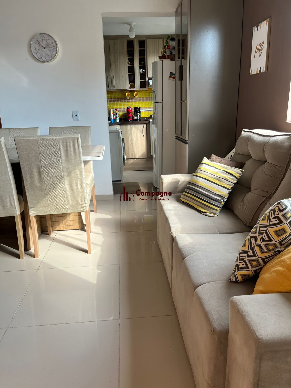 Lindo Apartamento 2 dormitórios semi mobiliado Bairro Restinga