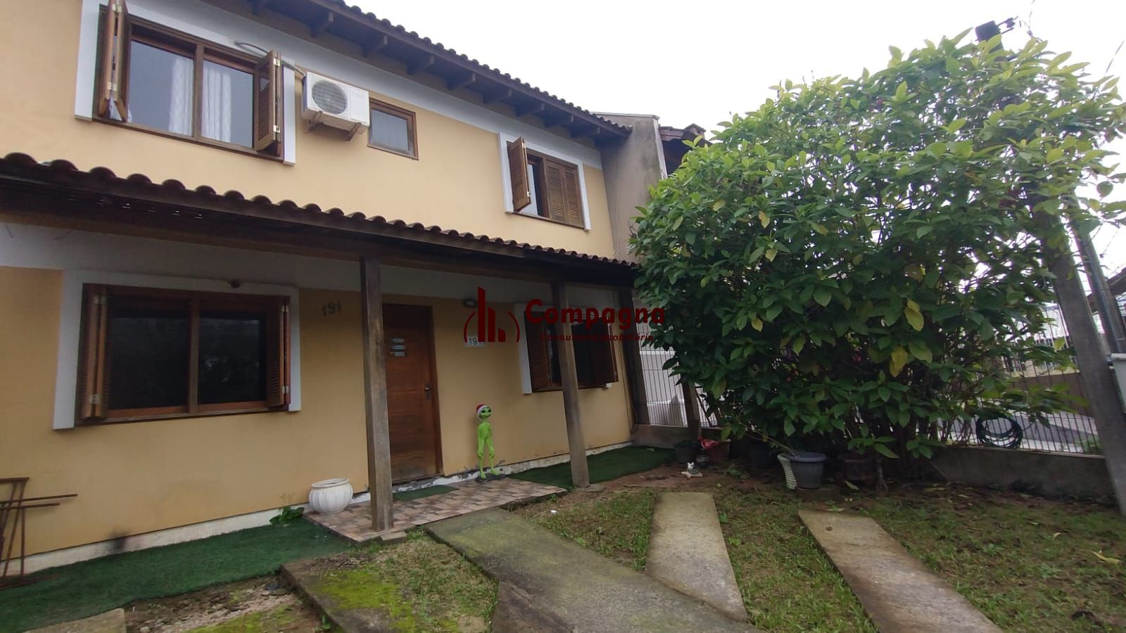 Sobrado no bairro Guaruja — foto 2