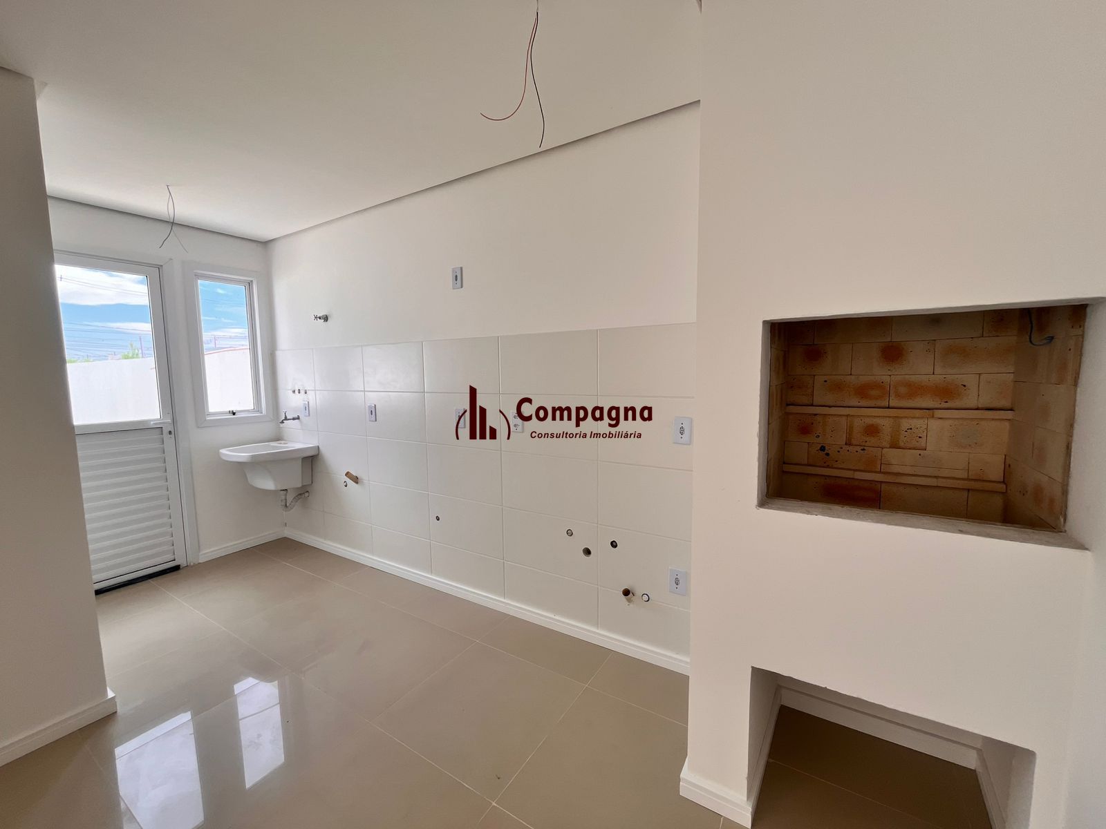 Casa no Bairro Aberta dos Morros - 3 Dormitórios Sendo 2 Suítes — foto 3