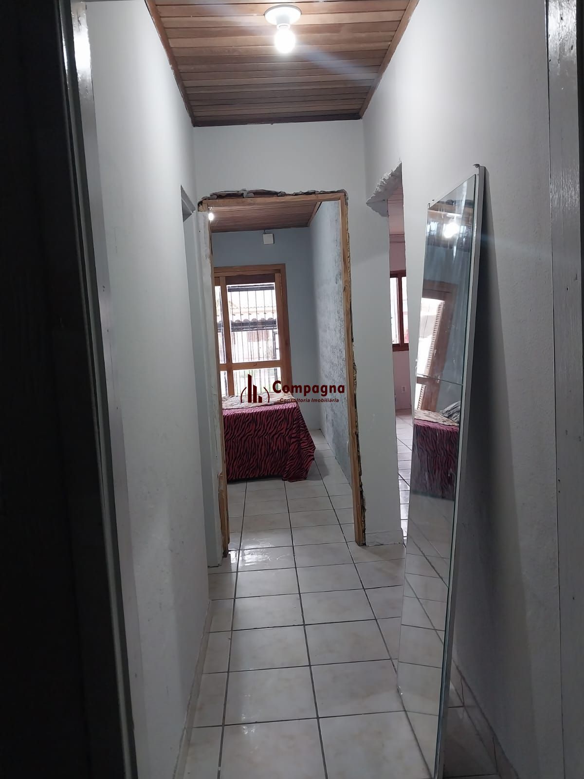 Casa no bairro Hípica - 2 dormitórios — foto 4