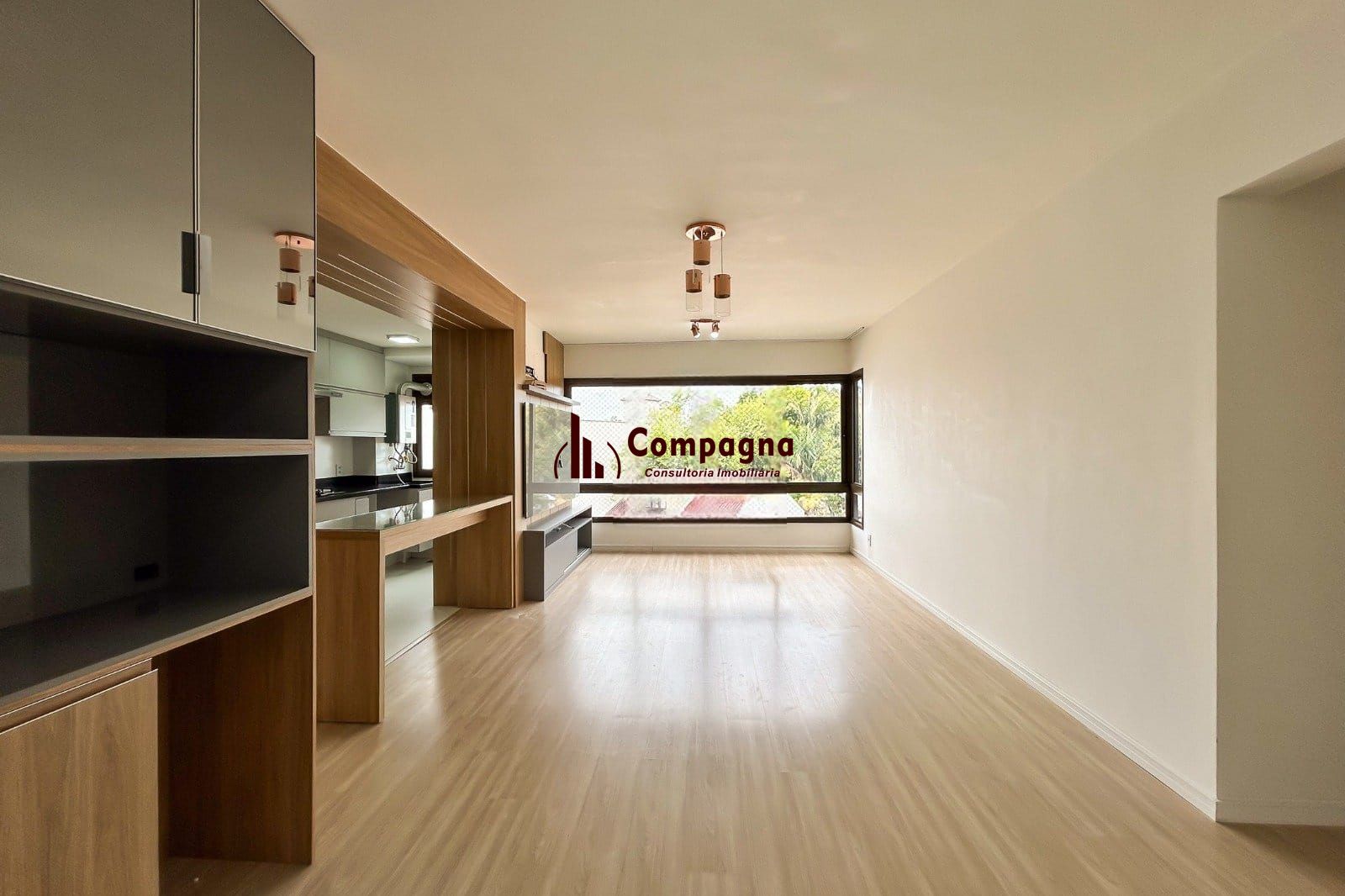 Apartamento no bairro Ipanema, 3 dormitórios - 1 suíte - 2 vagas — foto 2