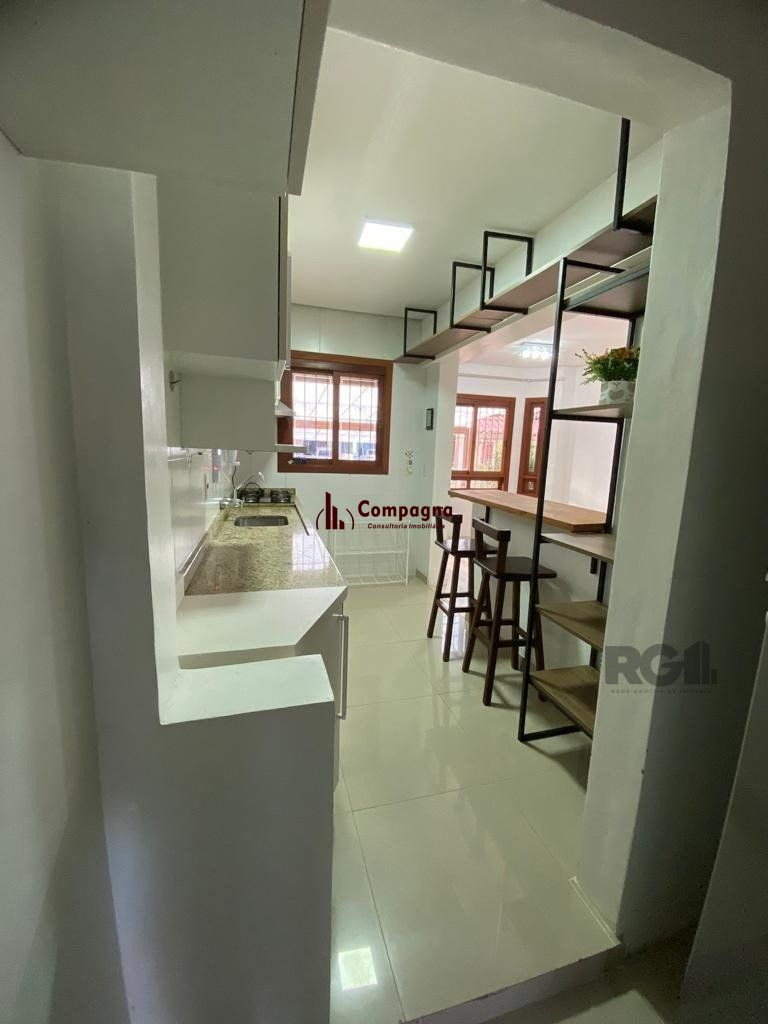 Casa térrea com 02 dormitórios e 01 vaga, no bairro Aberta dos Morros, em Porto Alegre. — foto 3