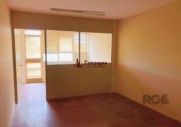 Sala / Conjunto comercial no Partenon com 32m² DESOCUPADA — foto 2