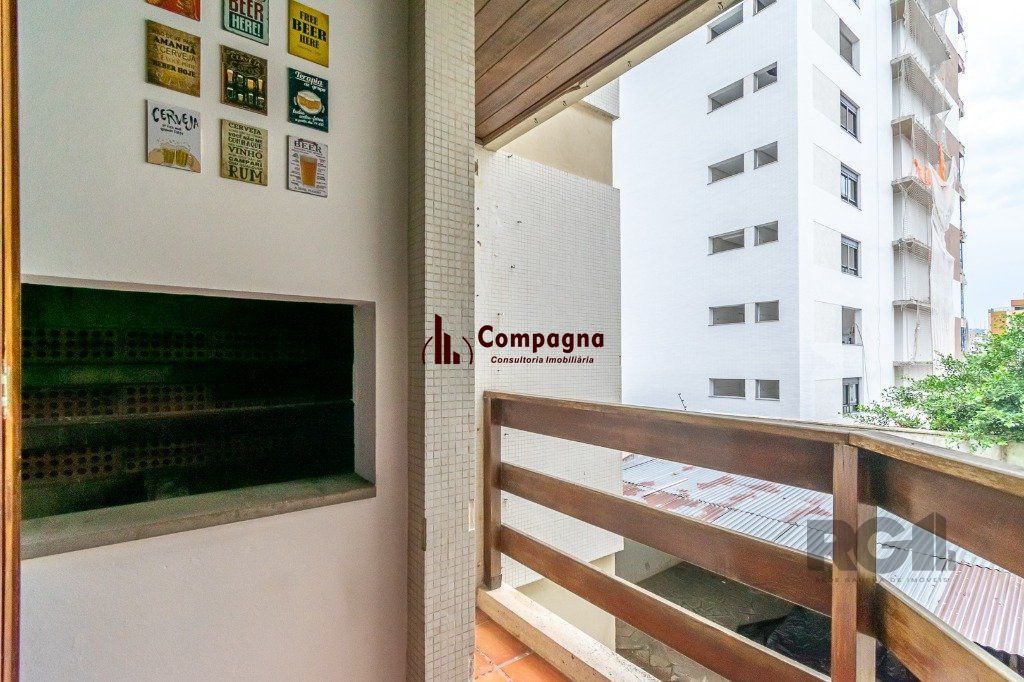 Apartamento no bairro Petrópolis de 2 dormitórios e vaga — foto 2