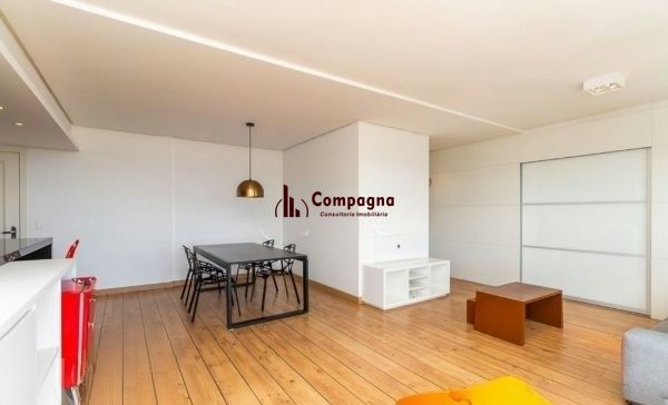 Apartamento no bairro Higienópolis de 2 dormitórios e 2 vagas — foto 2