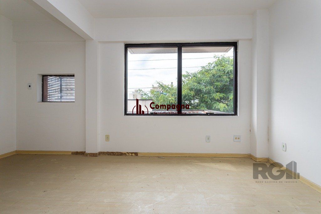 Sala Comercial no Menino Deus desocupada — foto 3