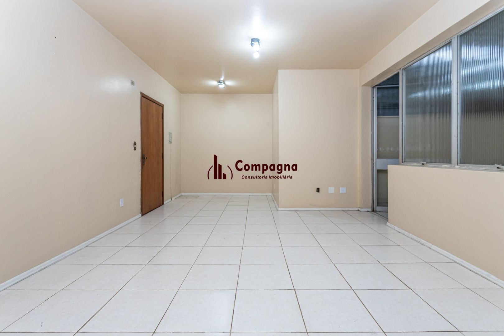 Sala Comercial com terraço