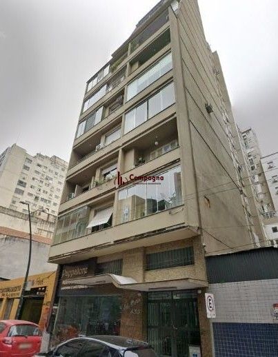 Apartamento no Centro de 2 dormitórios DESOCUPADO
