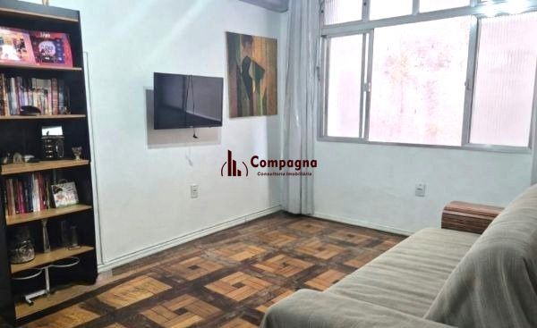 Apartamento na Cidade Baixa de 2 dormitórios