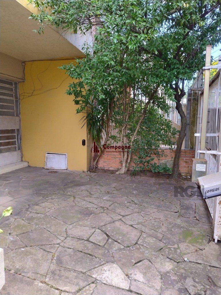 CASA MISTA COMERCIAL NO TÉRREO E RESIDENCIAL EM CIMA — foto 2