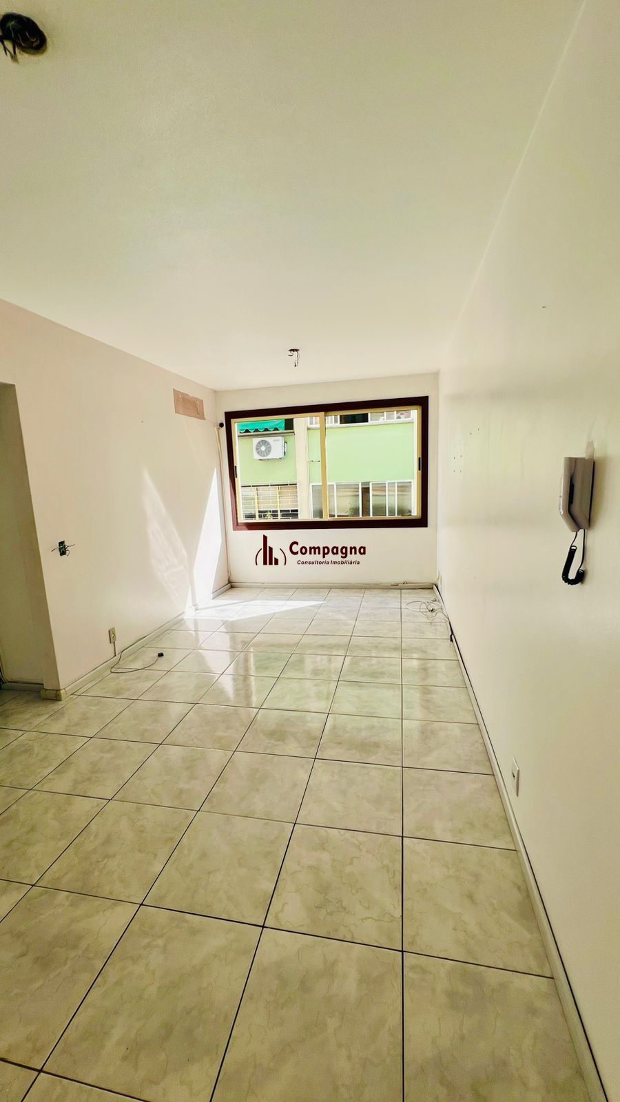 Apartamento no bairro Teresópolis de 2 dormitórios DESOCUPADO