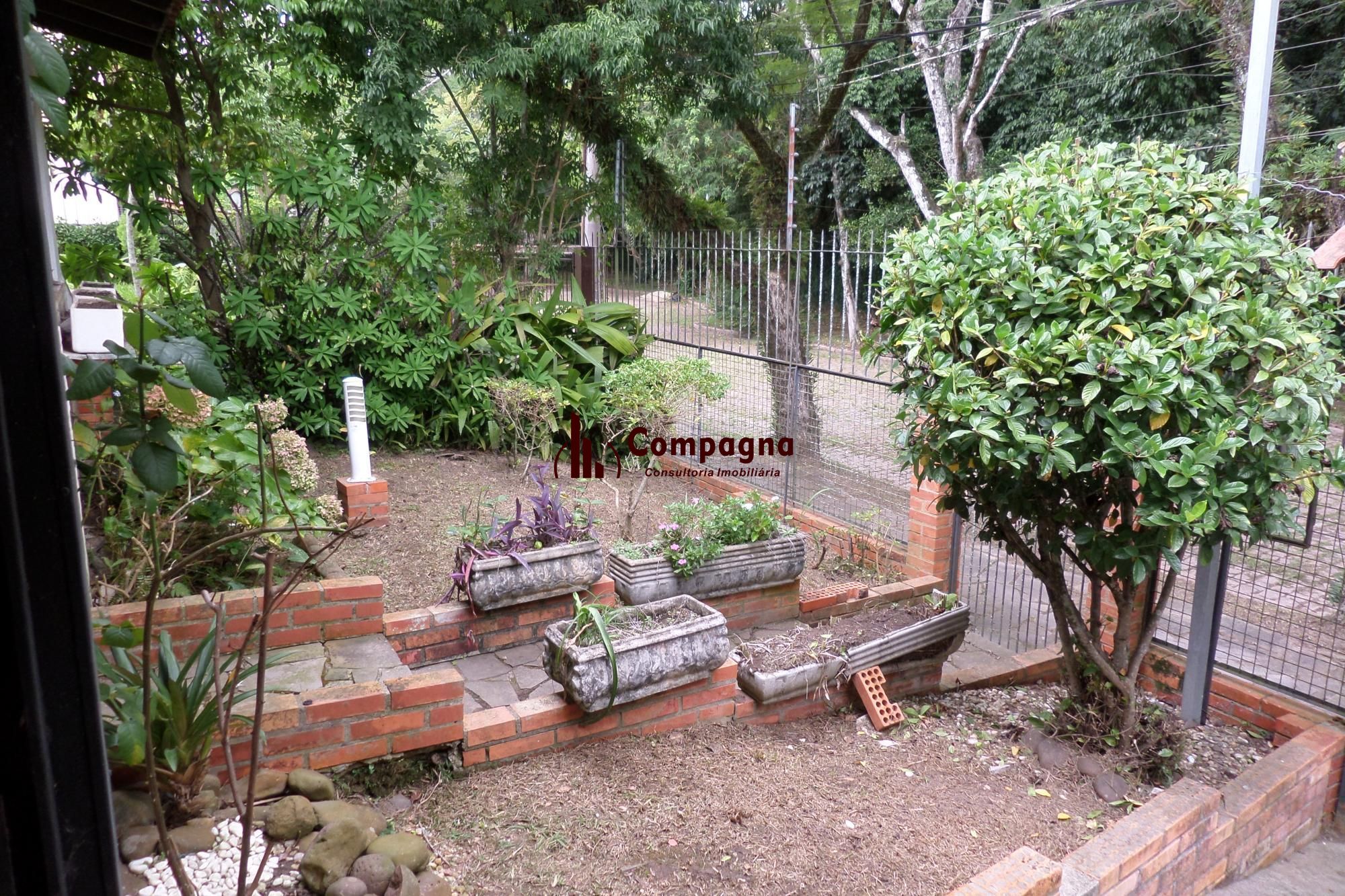 Casa no bairro Ipanema de 3 dormitórios e 2 vagas — foto 4