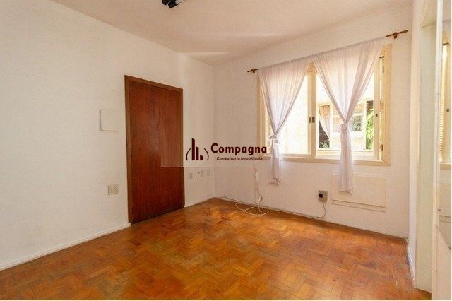 Apartamento JK no Menino Deus